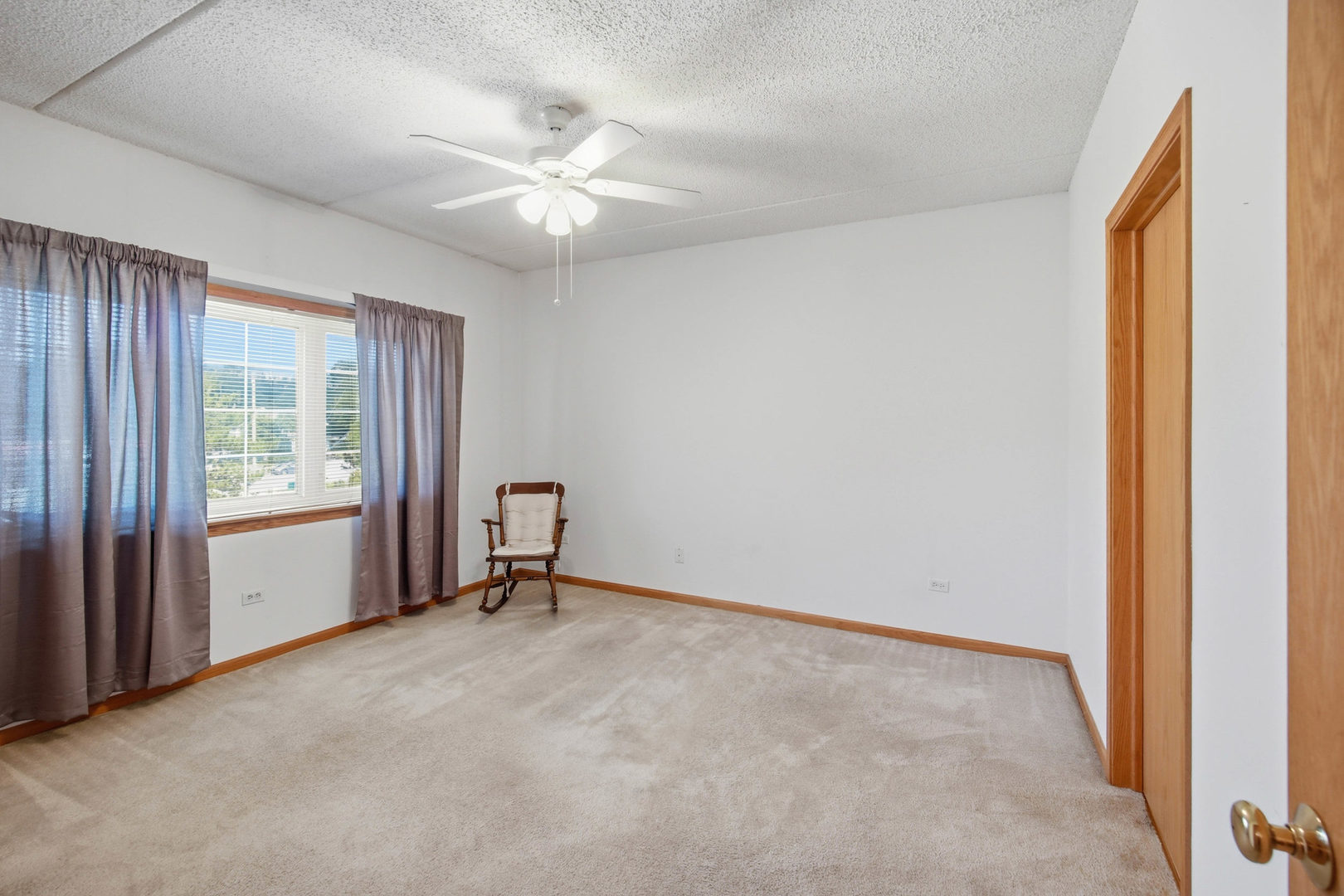 55 S Hale Street 207 Property Photo 10