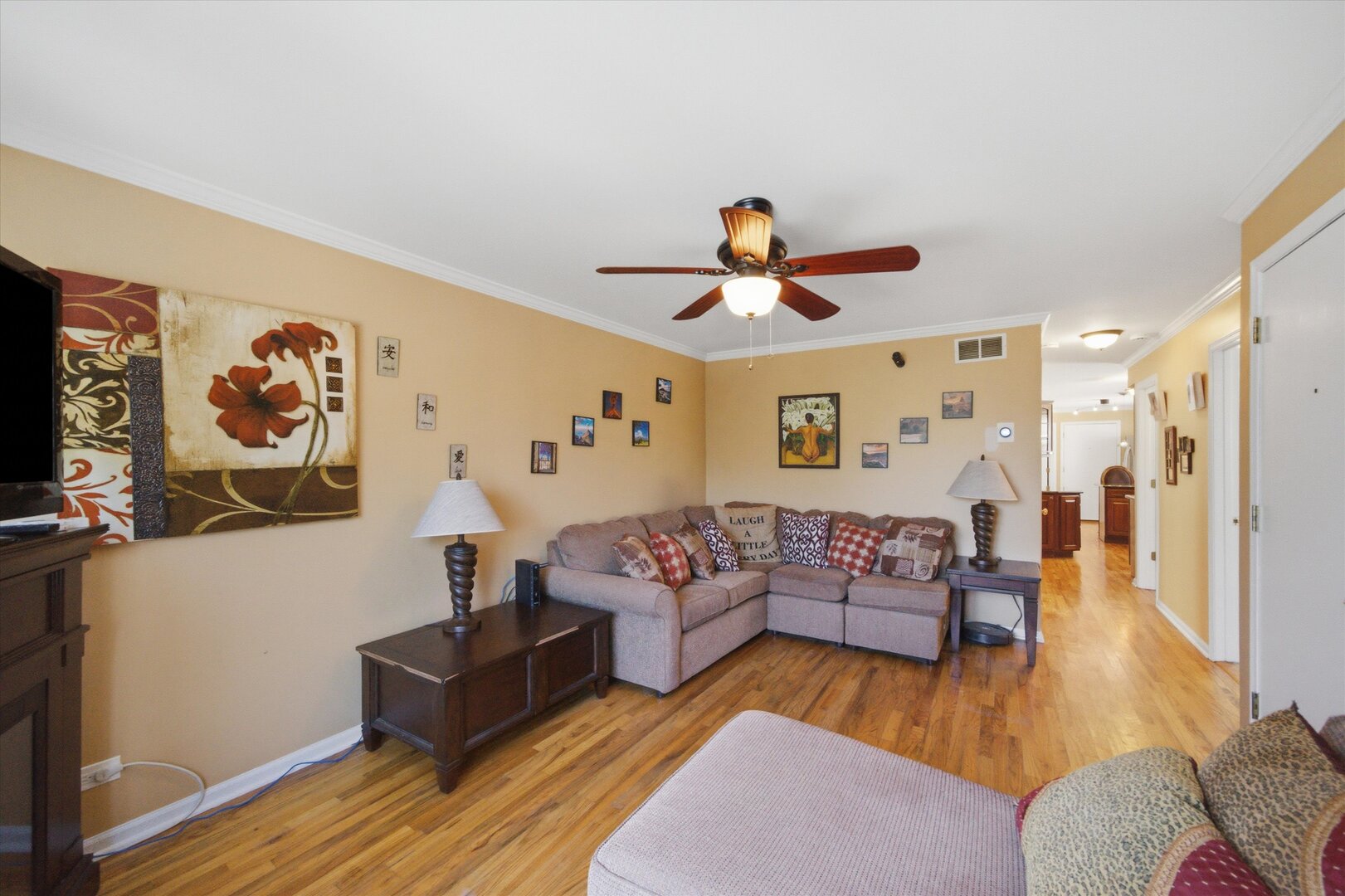 3262 N Elston Avenue Property Photo 4