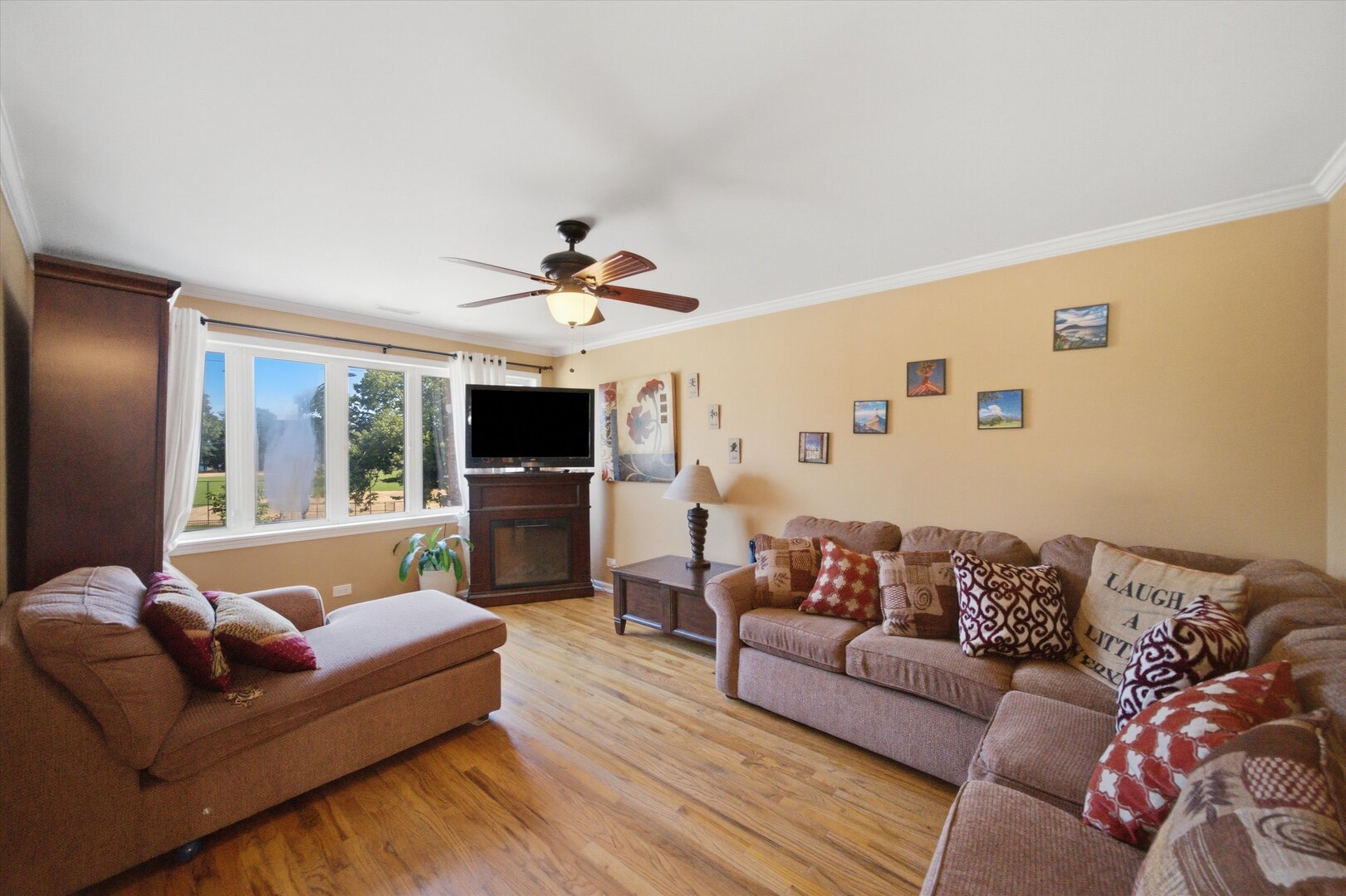3262 N Elston Avenue Property Photo 5