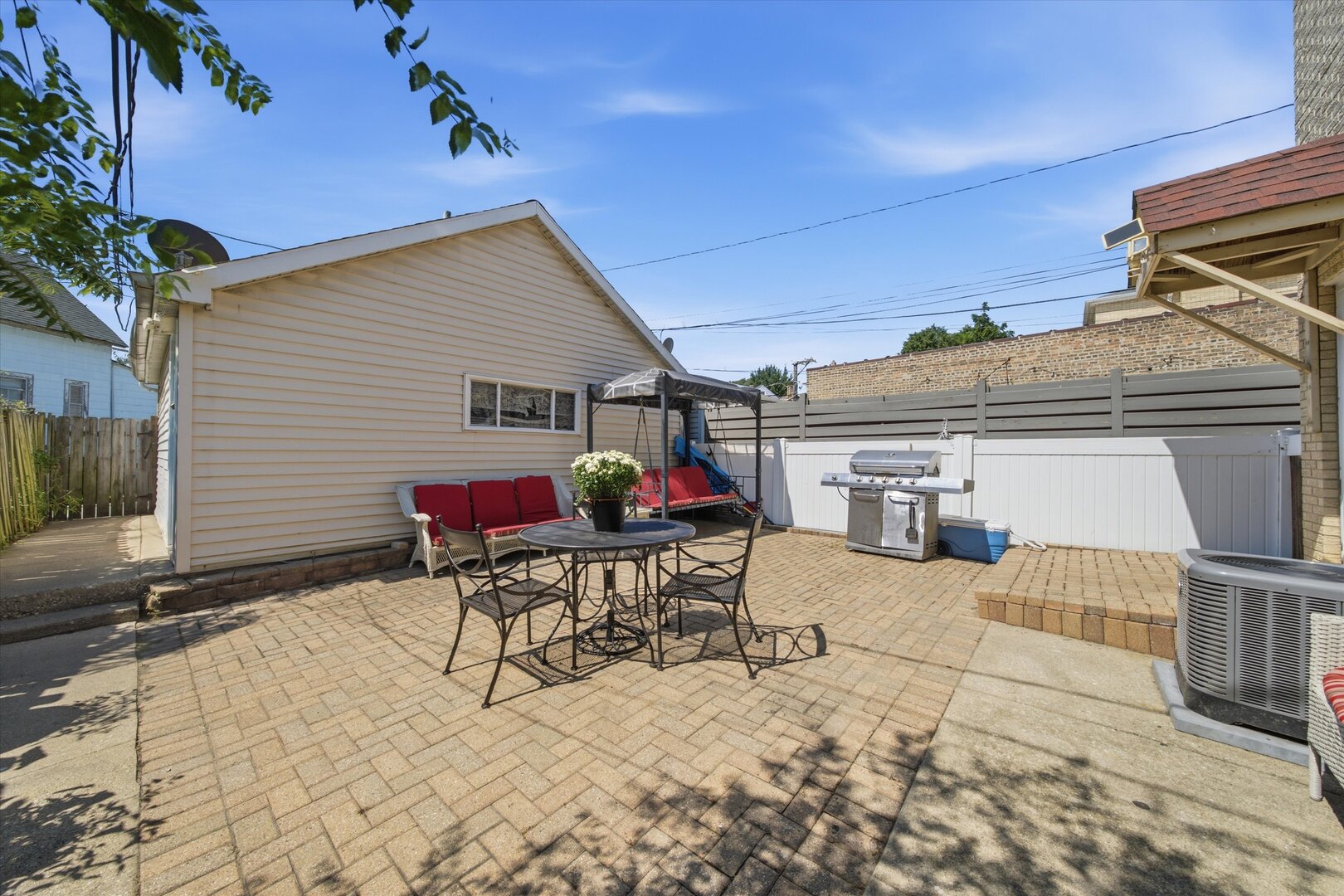 3262 N Elston Avenue Property Photo 43