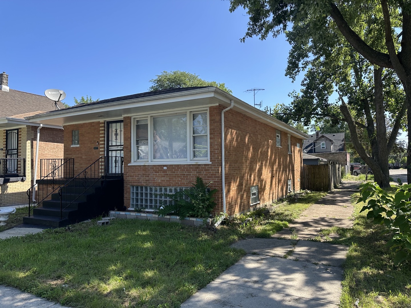 11959 S Prairie Avenue Property Photo 2
