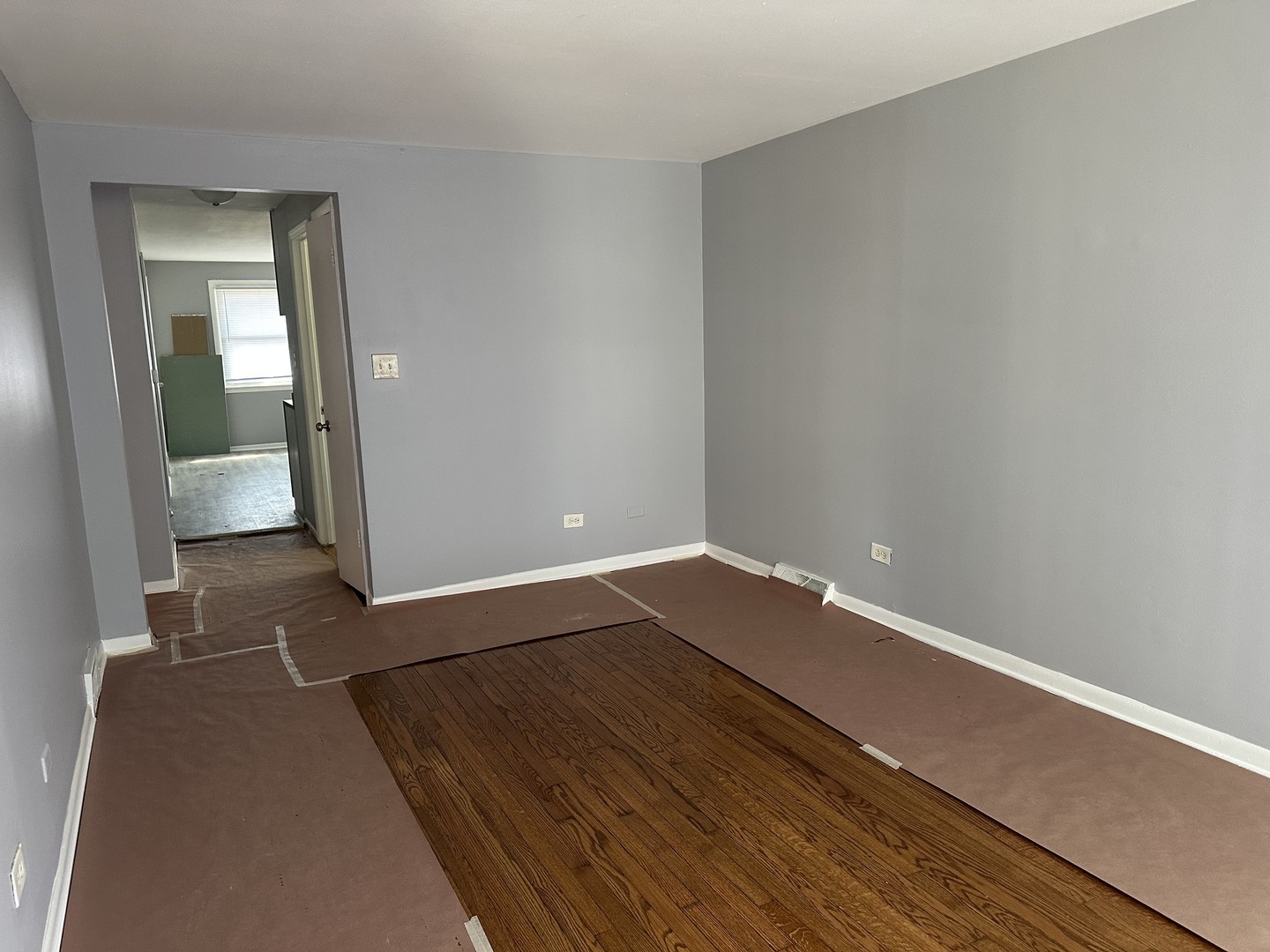 11959 S Prairie Avenue Property Photo 3
