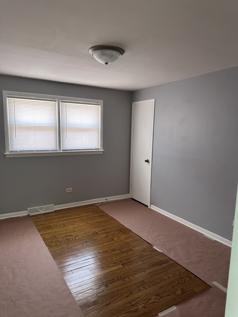 11959 S Prairie Avenue Property Photo 7