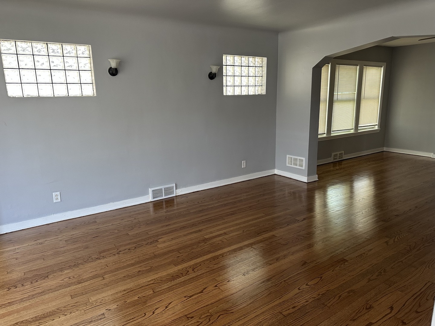 11953 S State Street Property Photo 3