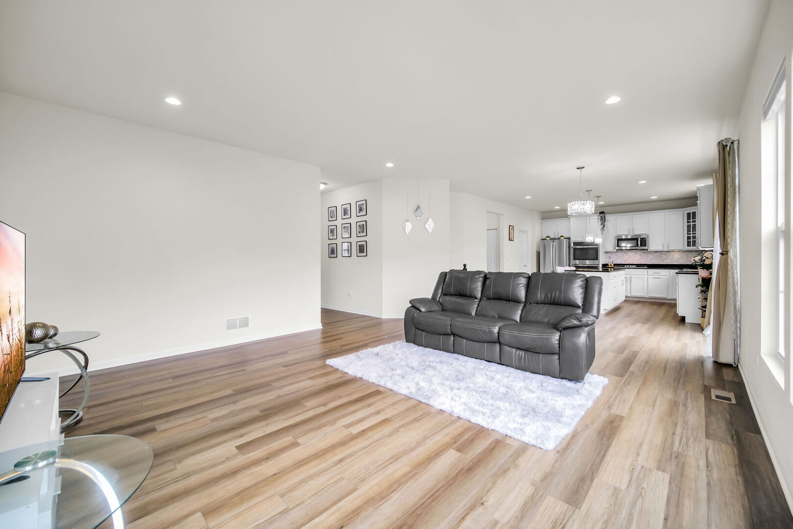 12404 S Blue Water Parkway Property Photo 11
