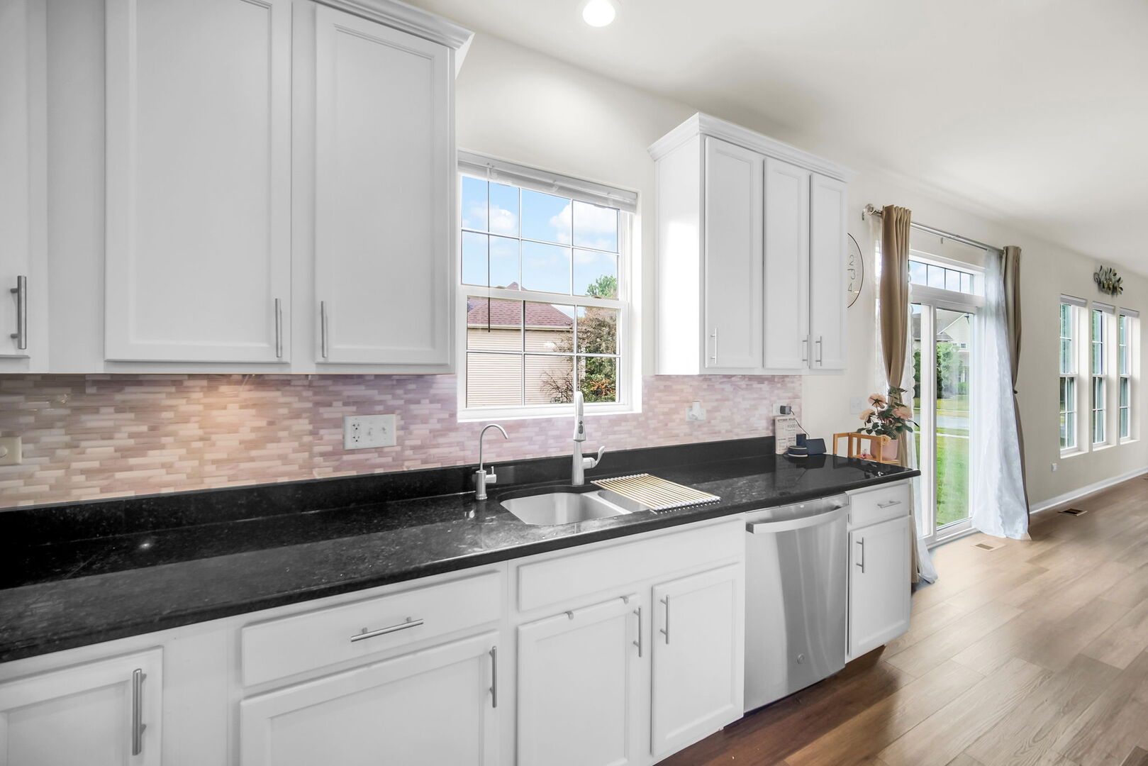 12404 S Blue Water Parkway Property Photo 15