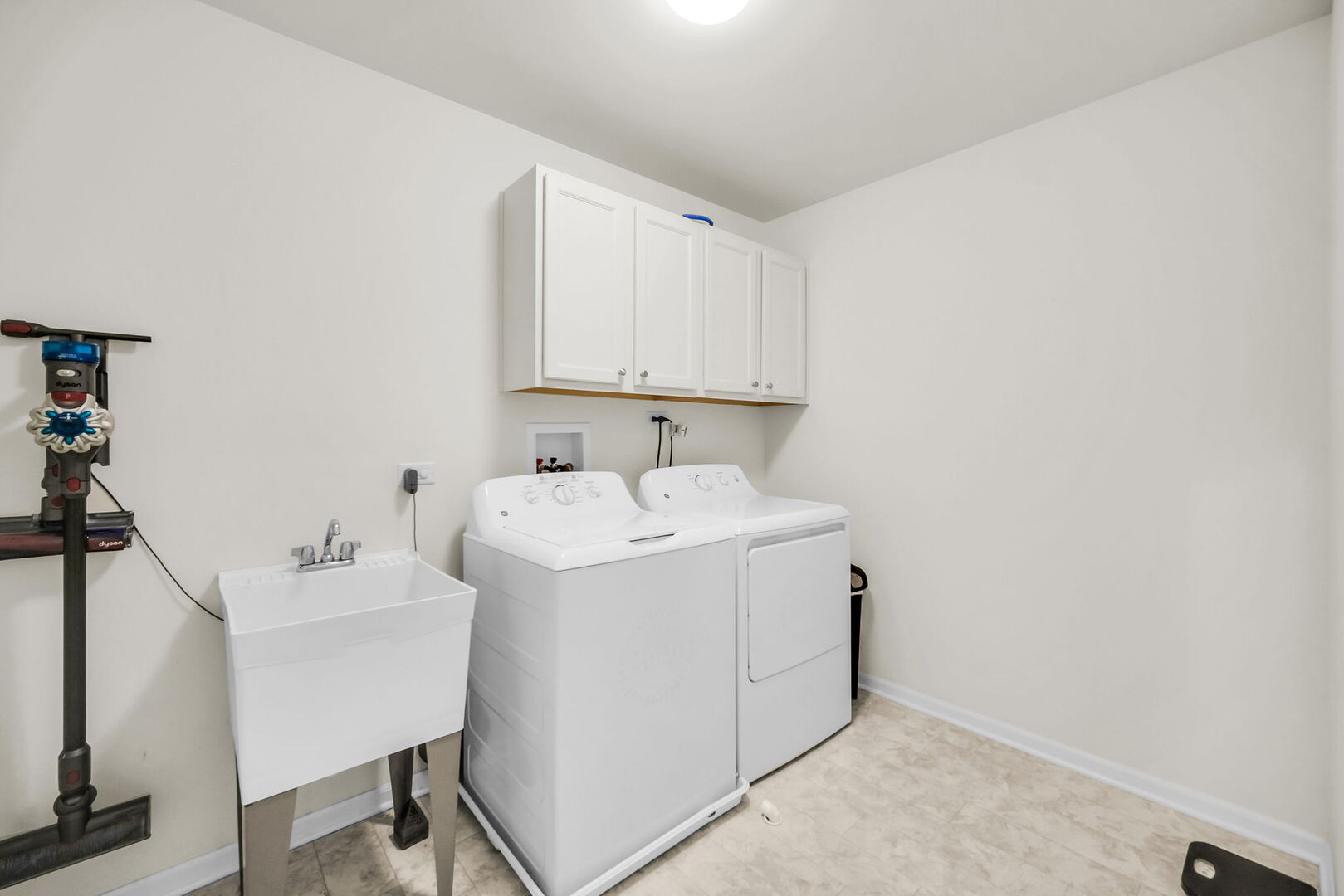 12404 S Blue Water Parkway Property Photo 30