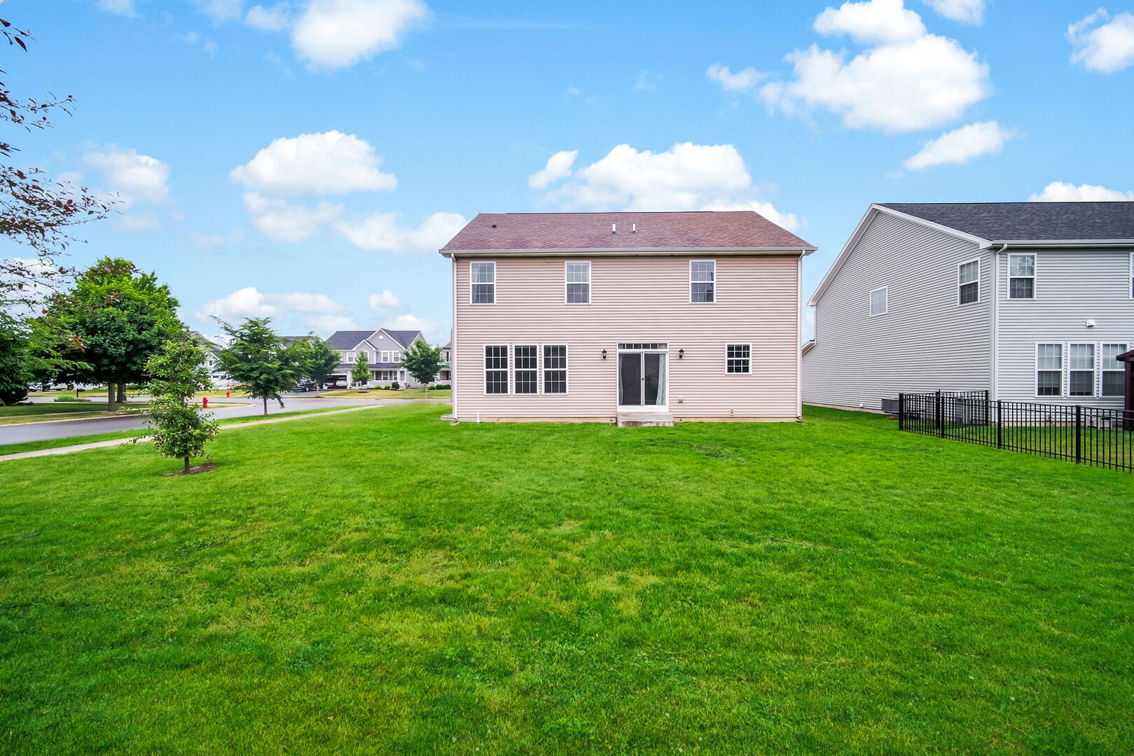 12404 S Blue Water Parkway Property Photo 39