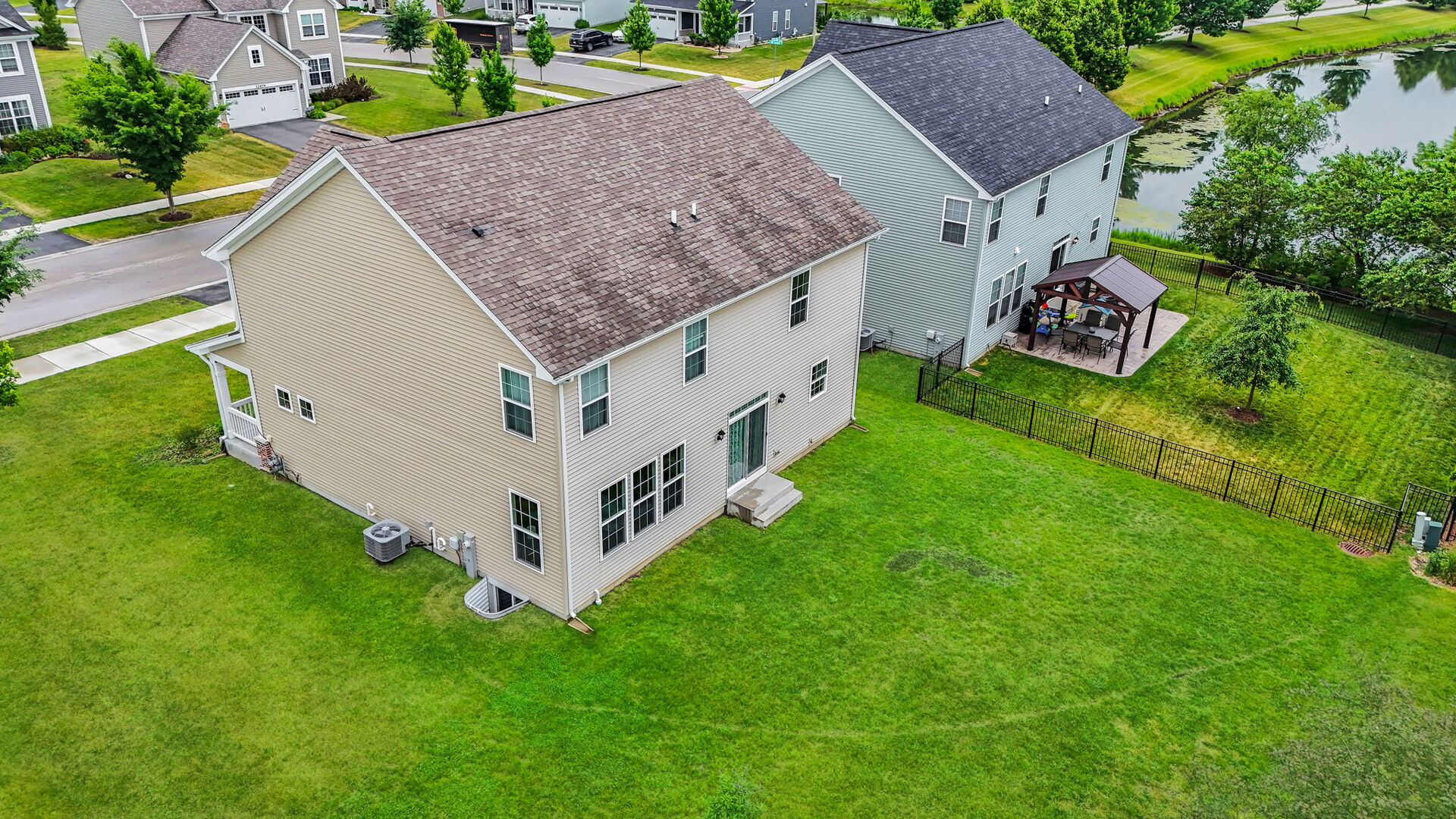12404 S Blue Water Parkway Property Photo 48