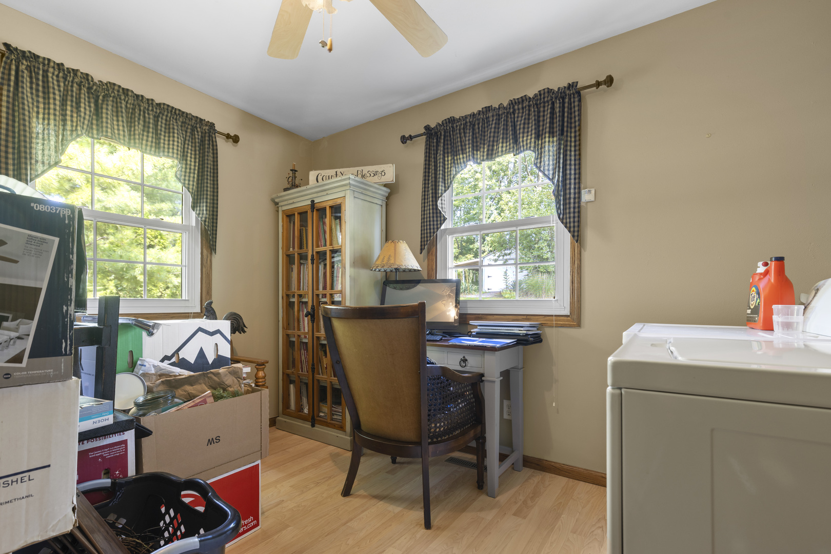 8694 Glacier Drive Property Photo 9