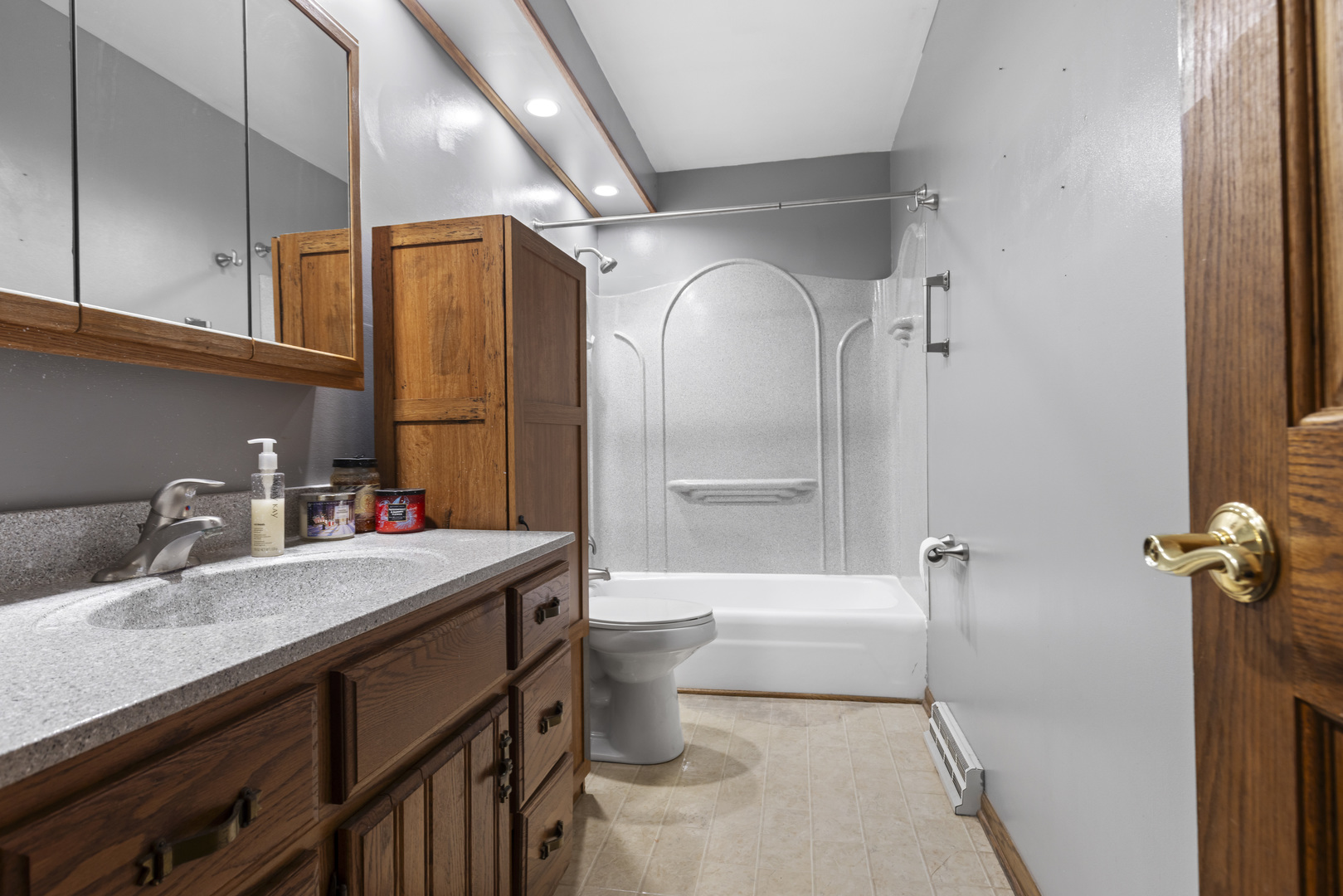 8694 Glacier Drive Property Photo 11