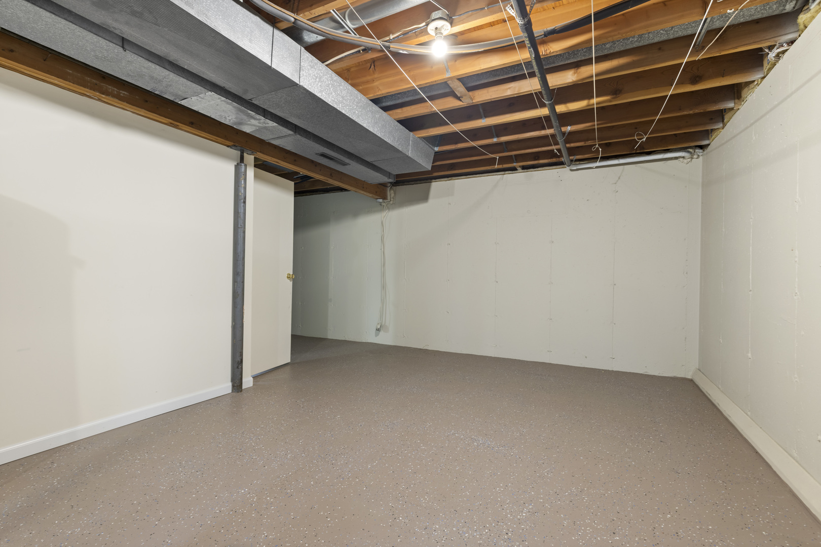 8694 Glacier Drive Property Photo 19
