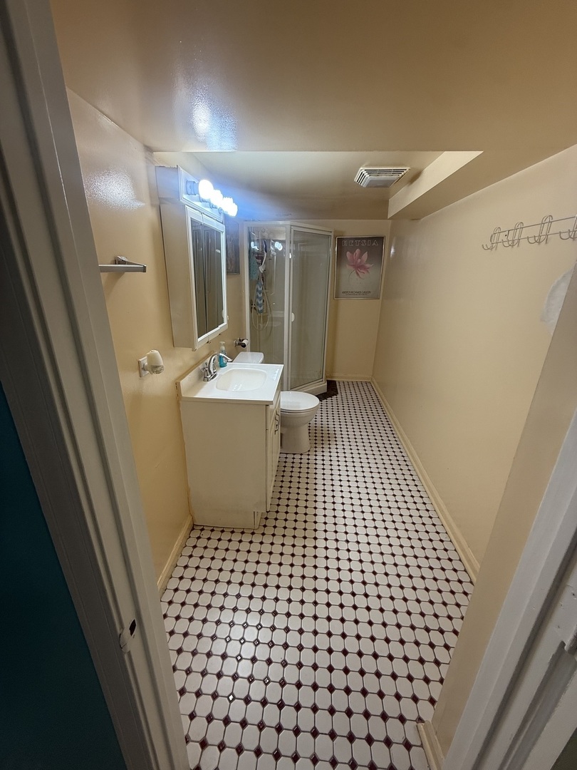5117 N Kolmar Avenue Property Photo 21