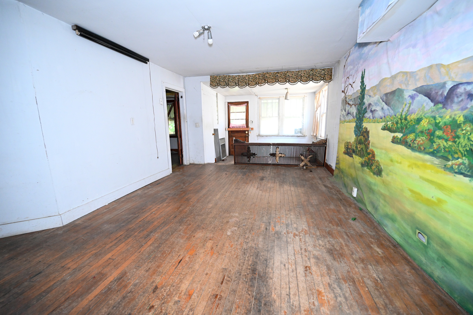 2638 W Medill Avenue Property Photo 9