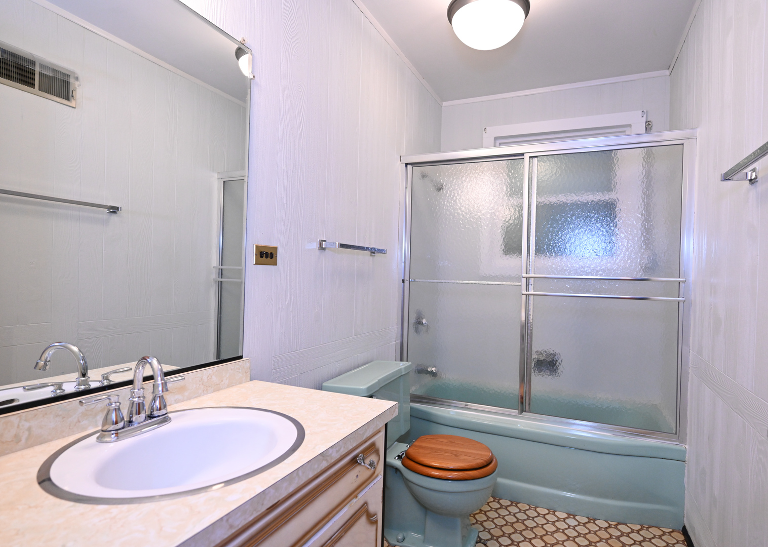 1704 S Washington Avenue Property Photo 7