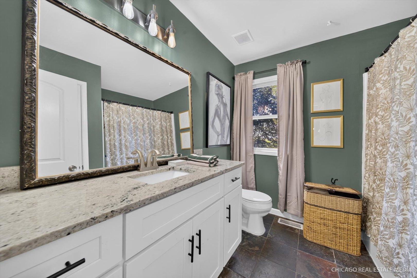 525 Cheshire Court Property Photo 10