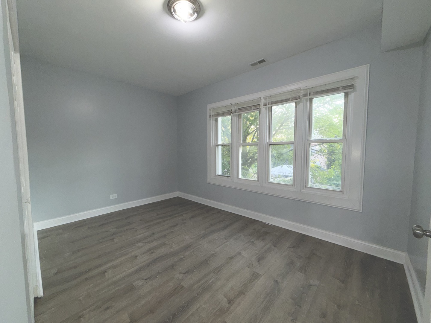 7724 S Essex Avenue 2 Property Photo 11