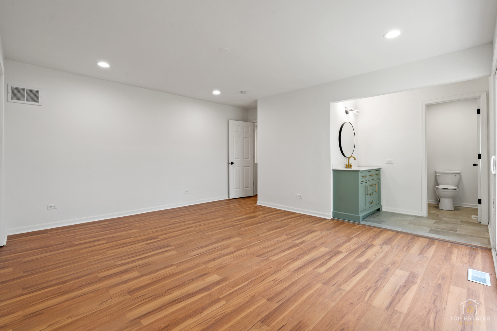 4930 187th Street Property Photo 25