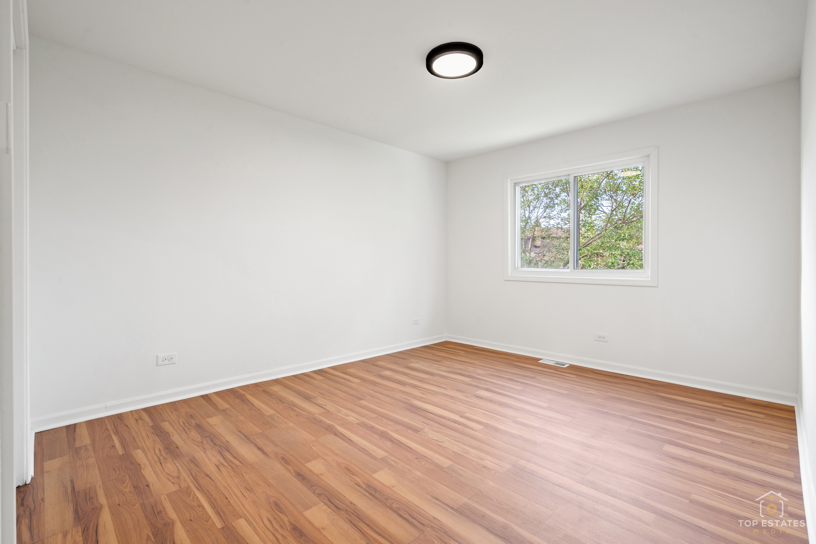 4930 187th Street Property Photo 30