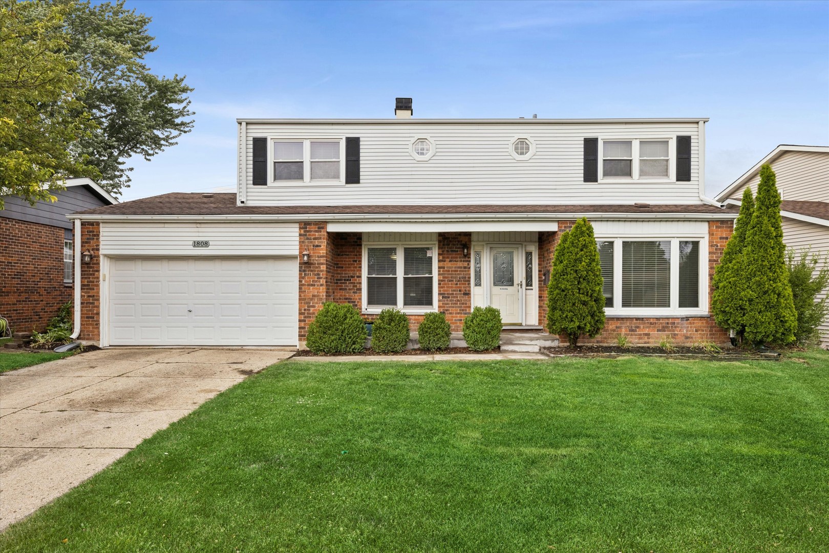 1808 W Pheasant Trail