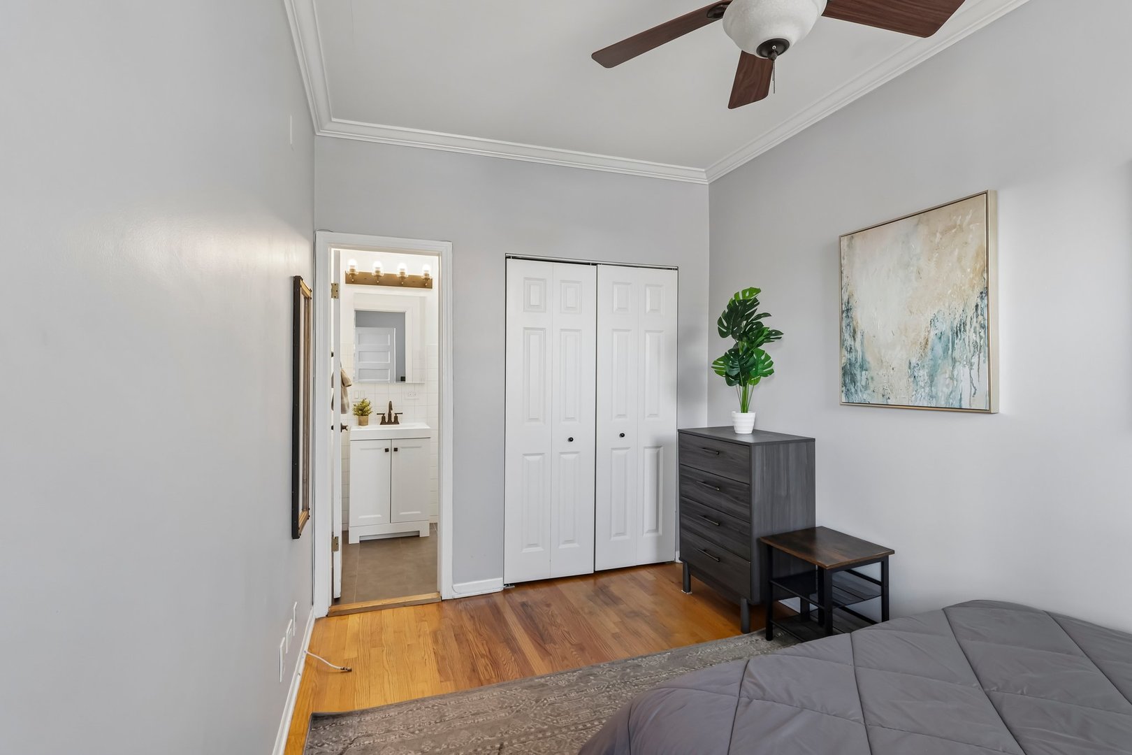 2202 N Clybourn Avenue 3 Property Photo 15