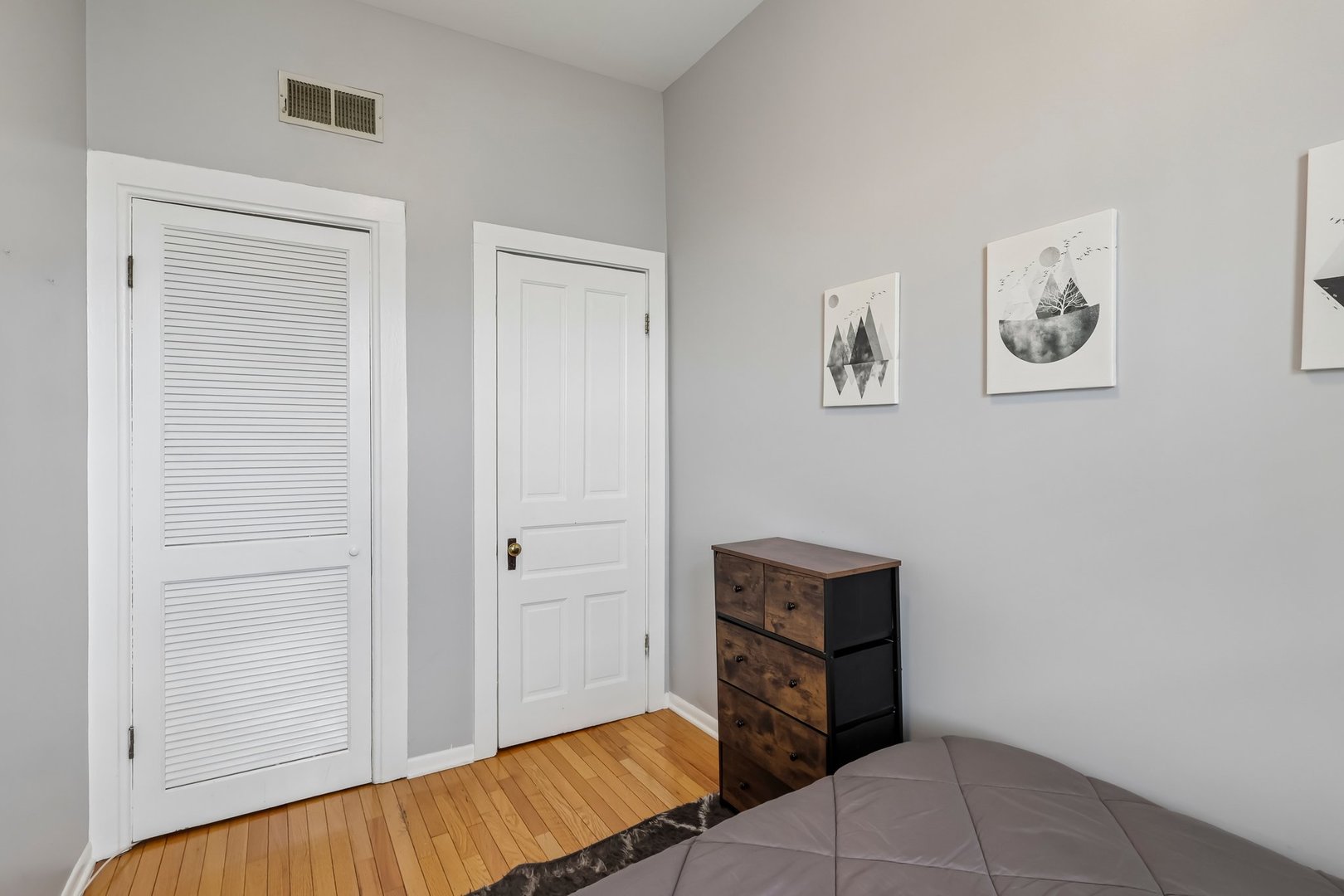 2202 N Clybourn Avenue 3 Property Photo 17