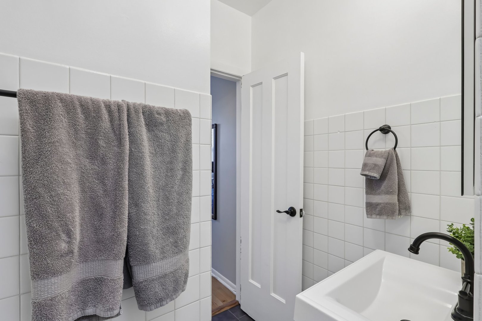 2202 N Clybourn Avenue 3 Property Photo 20
