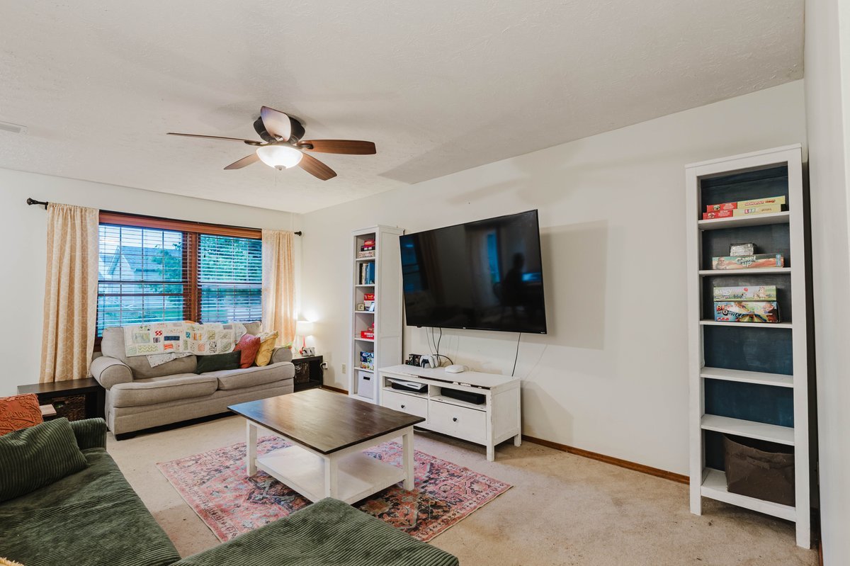 304 Jenny Lind Drive Property Photo 8