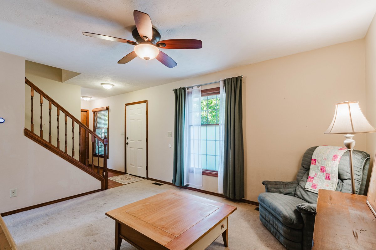 304 Jenny Lind Drive Property Photo 9