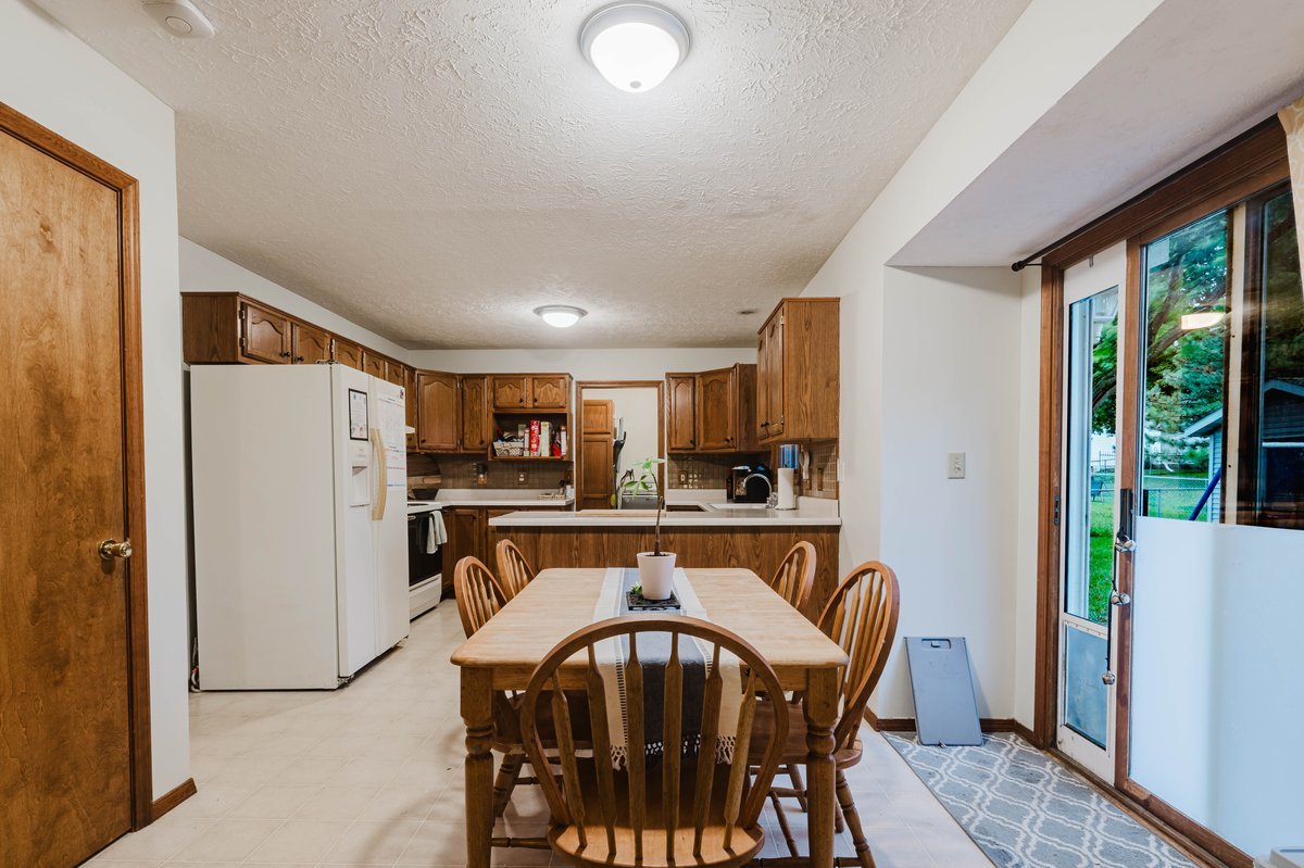 304 Jenny Lind Drive Property Photo 11