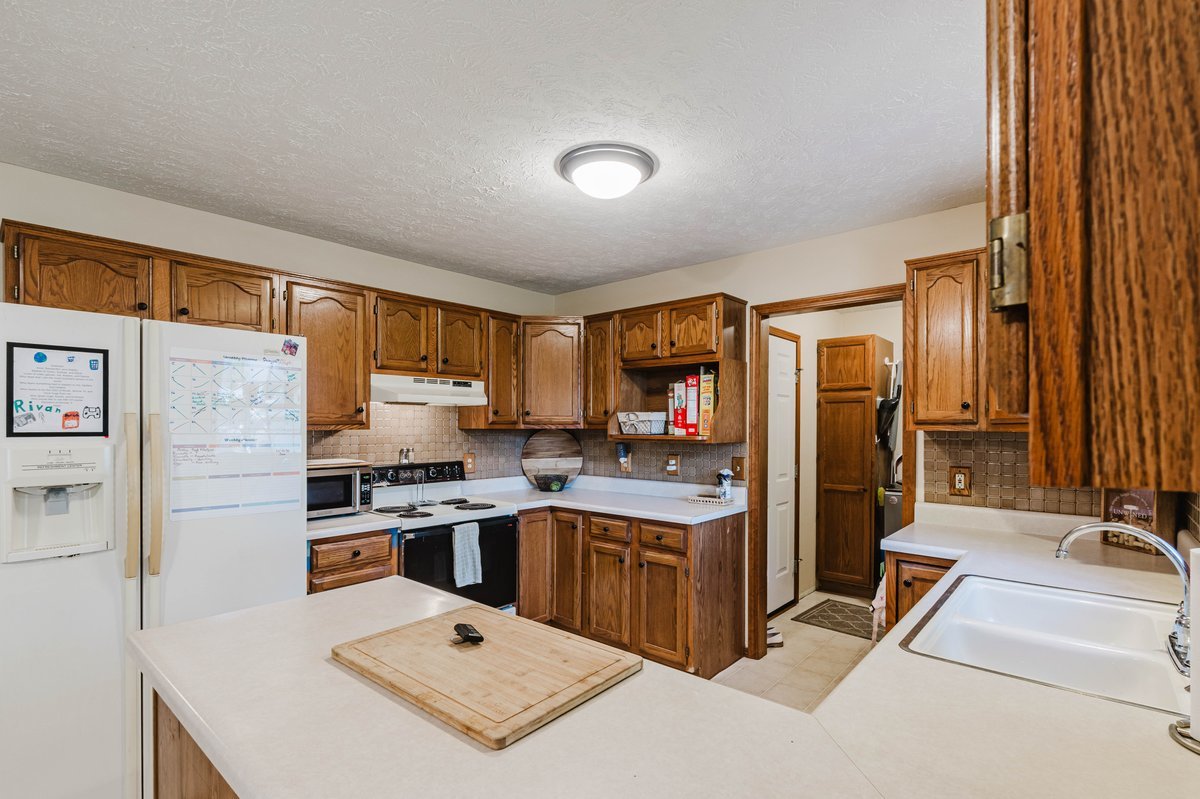 304 Jenny Lind Drive Property Photo 12