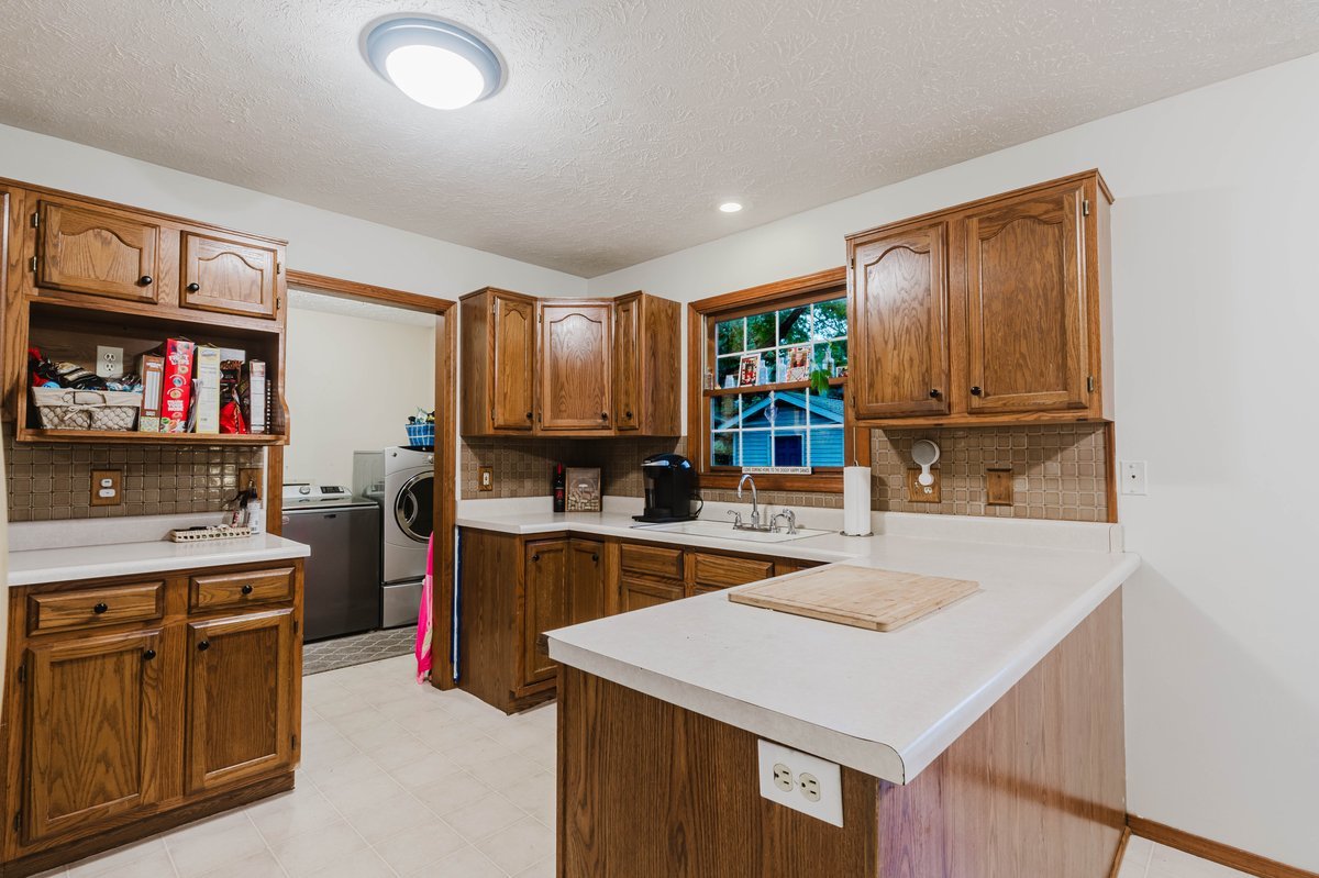 304 Jenny Lind Drive Property Photo 14