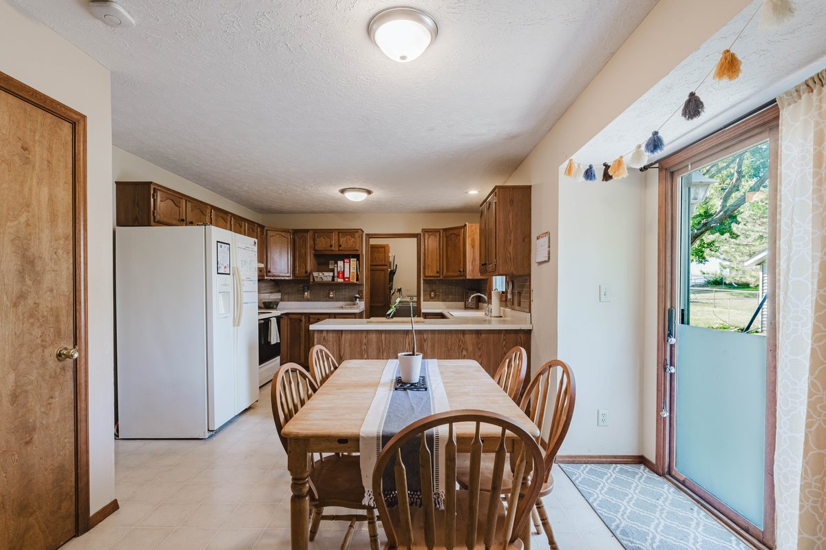 304 Jenny Lind Drive Property Photo 15