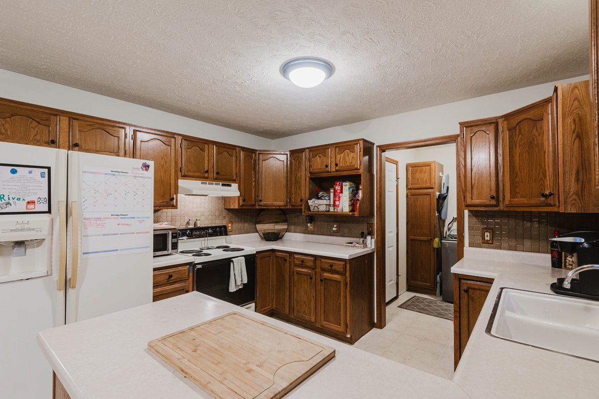304 Jenny Lind Drive Property Photo 15