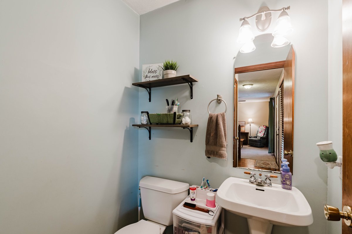304 Jenny Lind Drive Property Photo 16