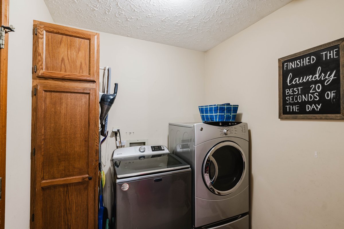 304 Jenny Lind Drive Property Photo 17