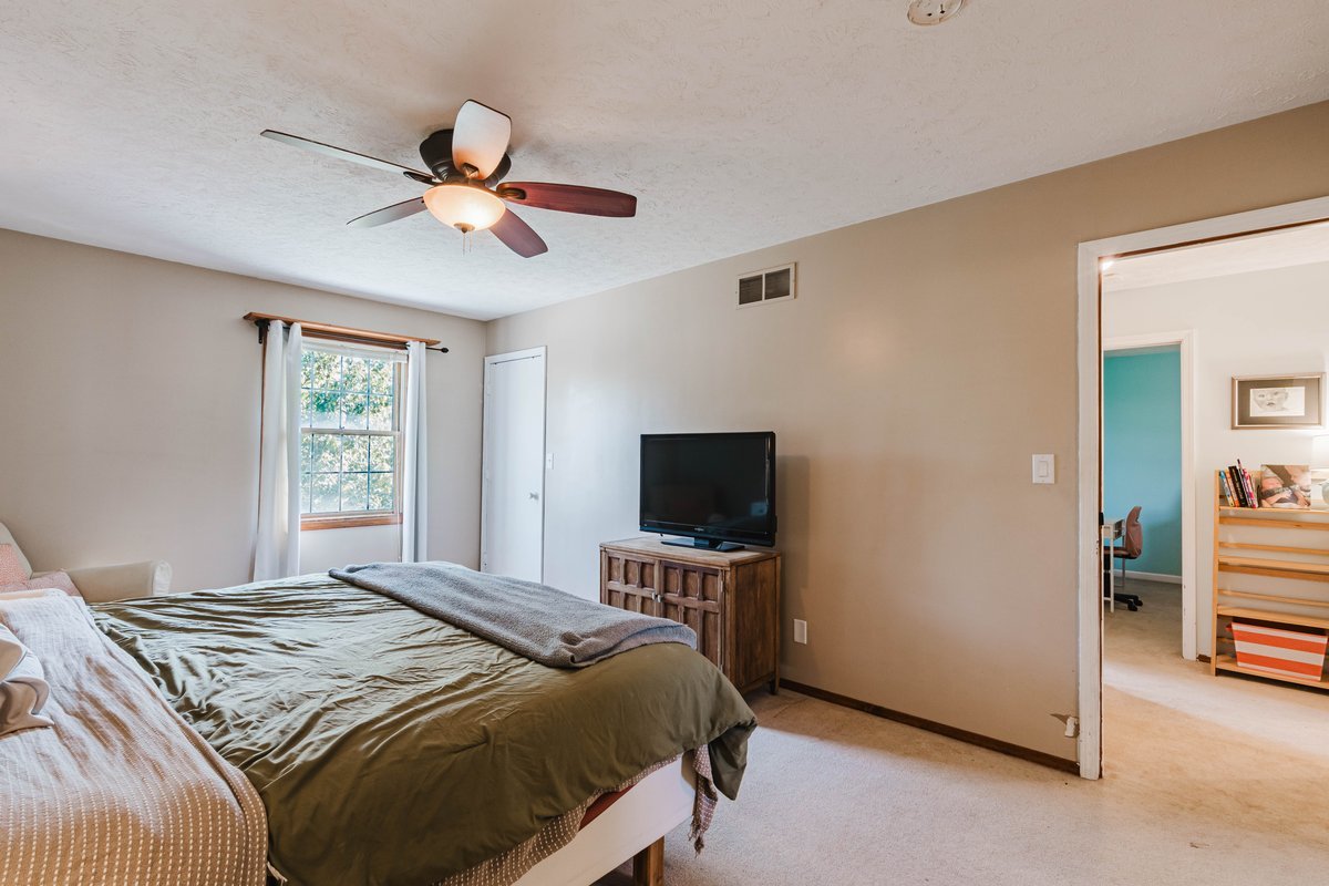 304 Jenny Lind Drive Property Photo 25