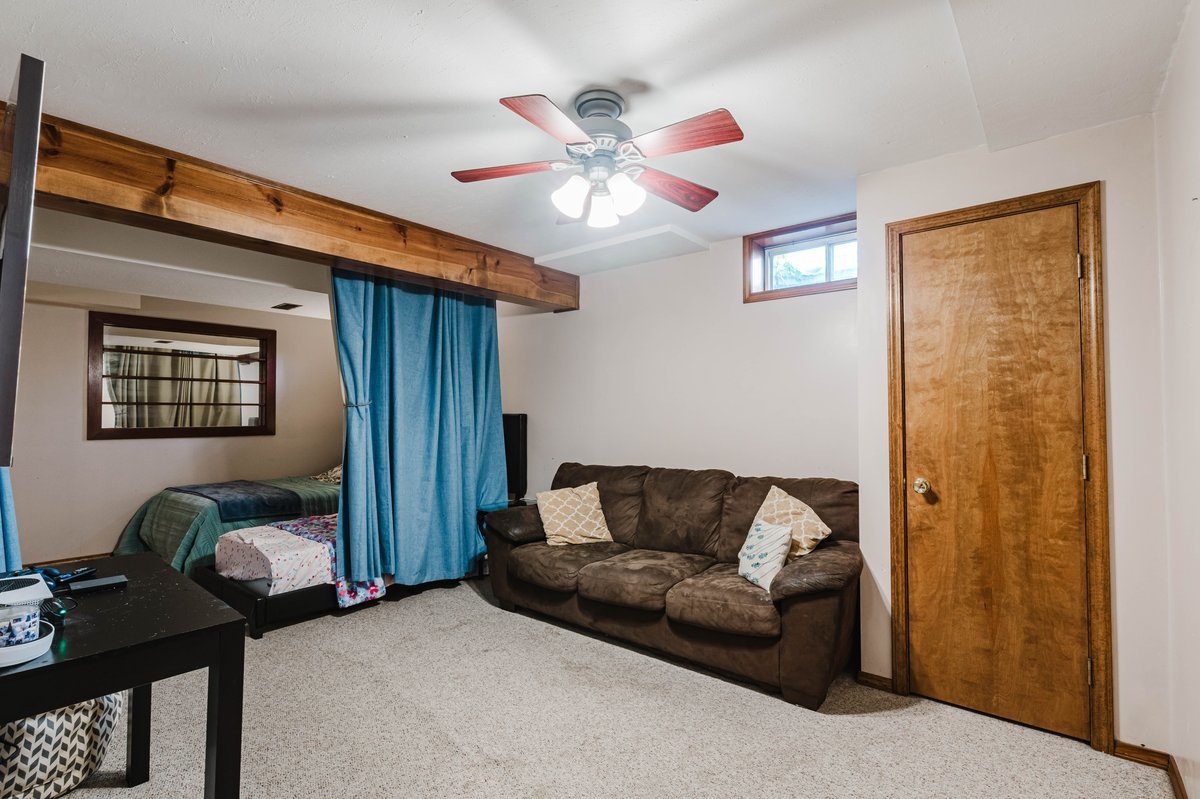 304 Jenny Lind Drive Property Photo 28