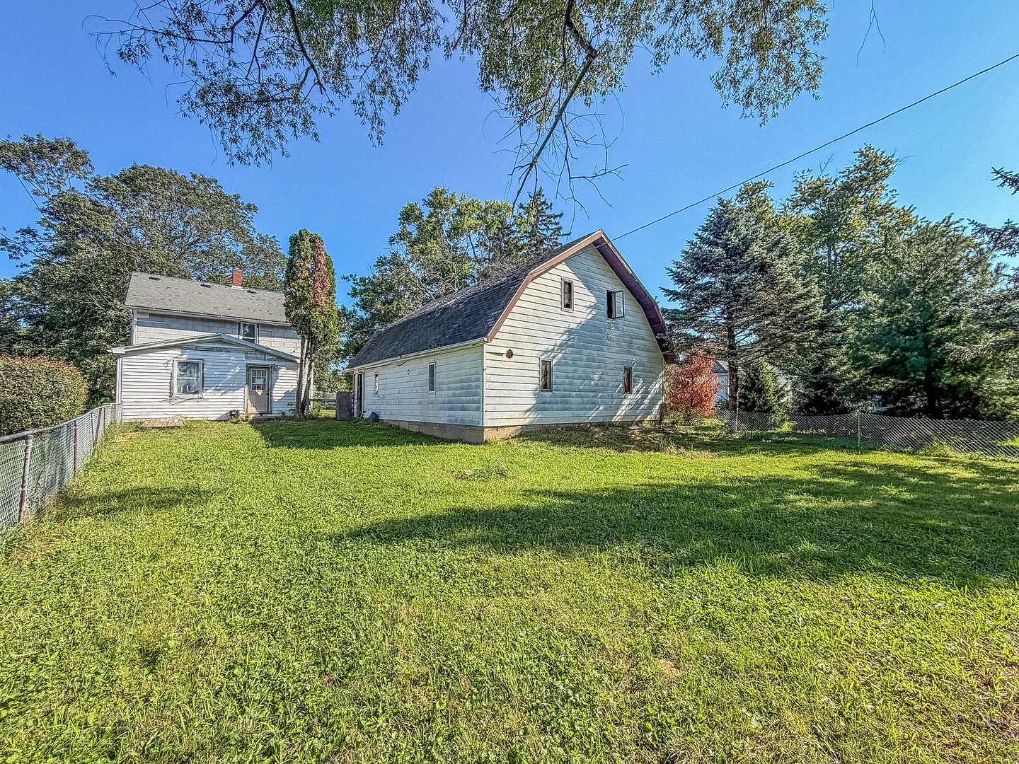 311 E Mckibben Street Property Photo 18