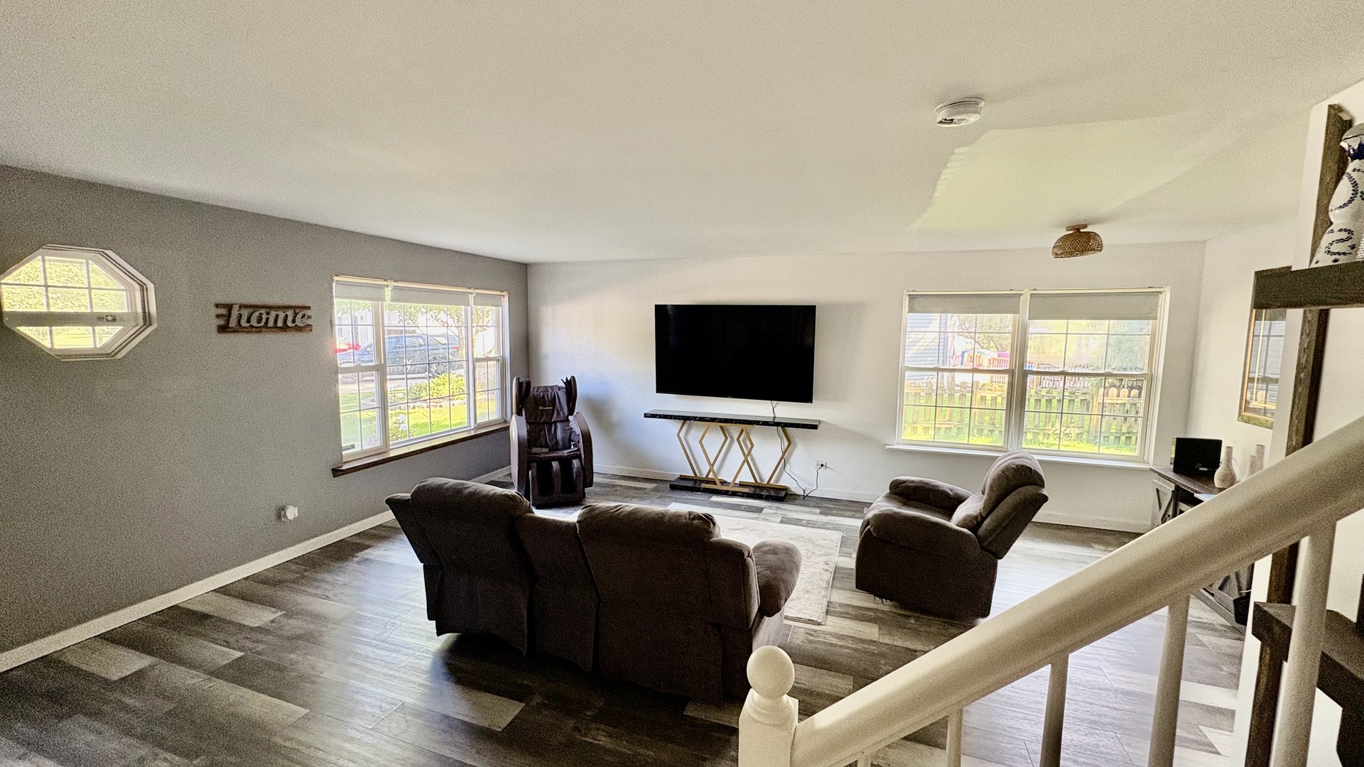 1178 Golden Oaks Parkway Property Photo 4