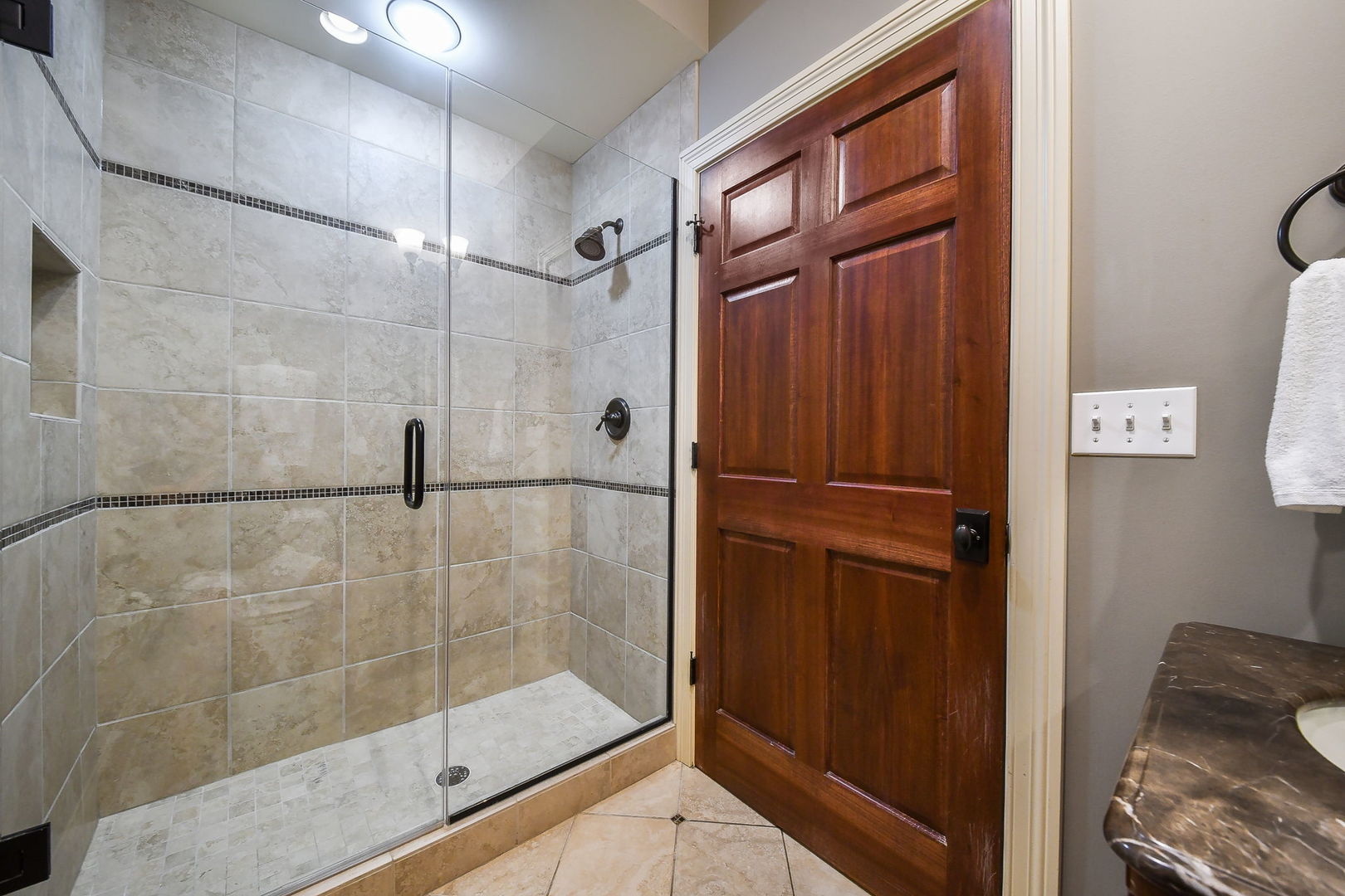 605 Thornwood Drive Property Photo 18