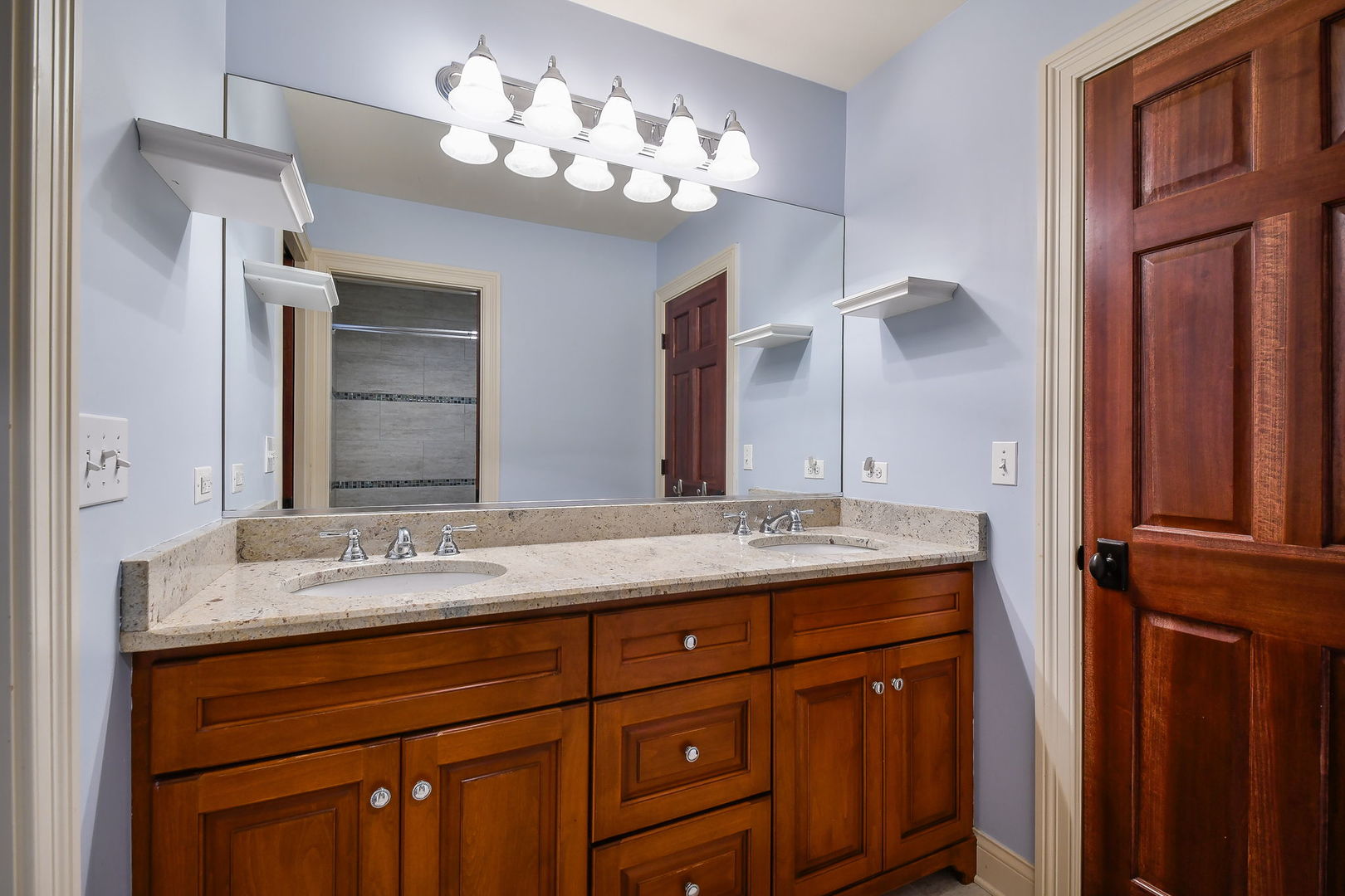 605 Thornwood Drive Property Photo 33