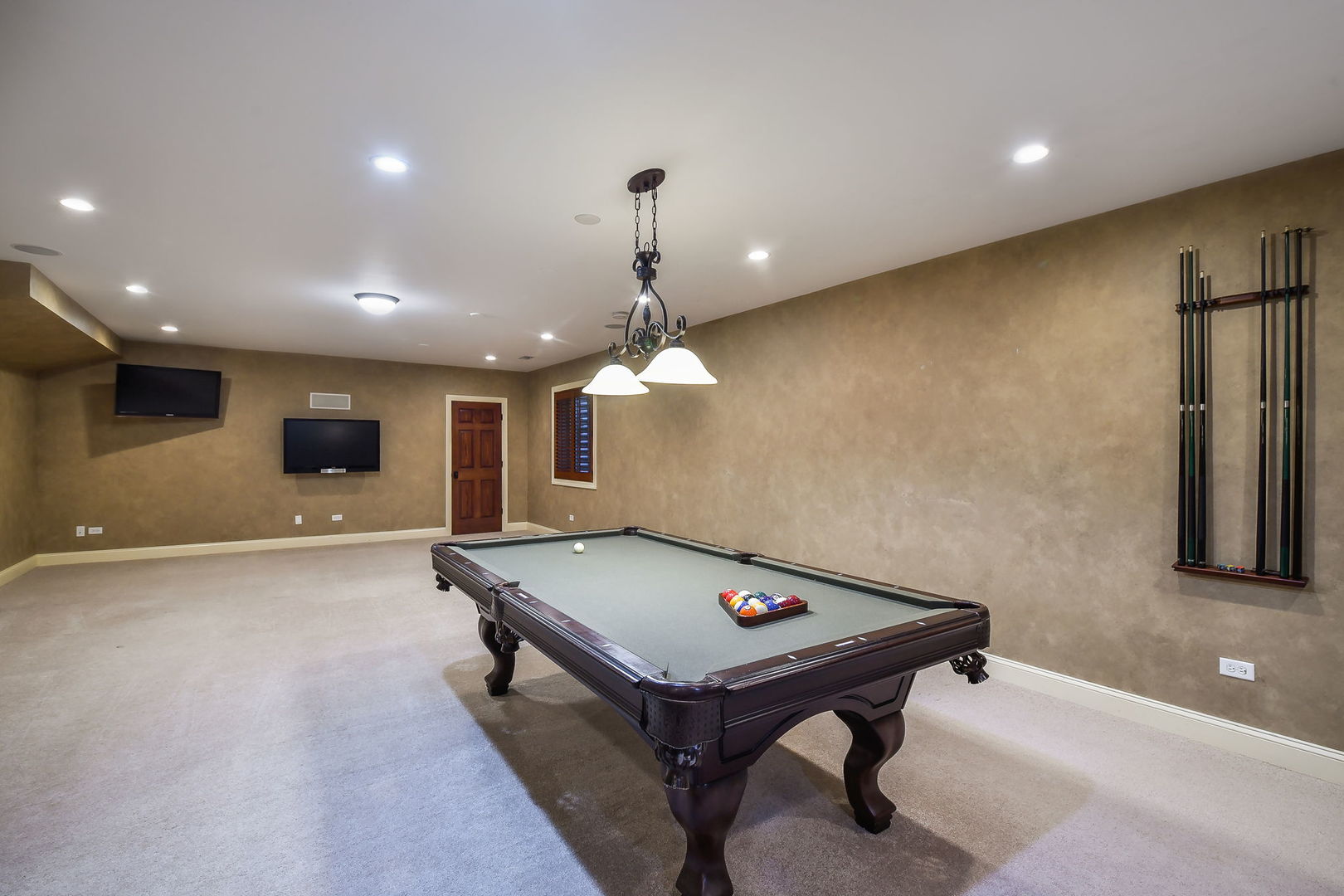 605 Thornwood Drive Property Photo 40