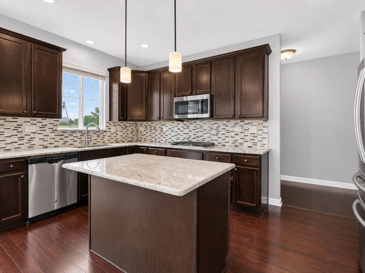 12807 Timber Wood Circle Property Photo 3