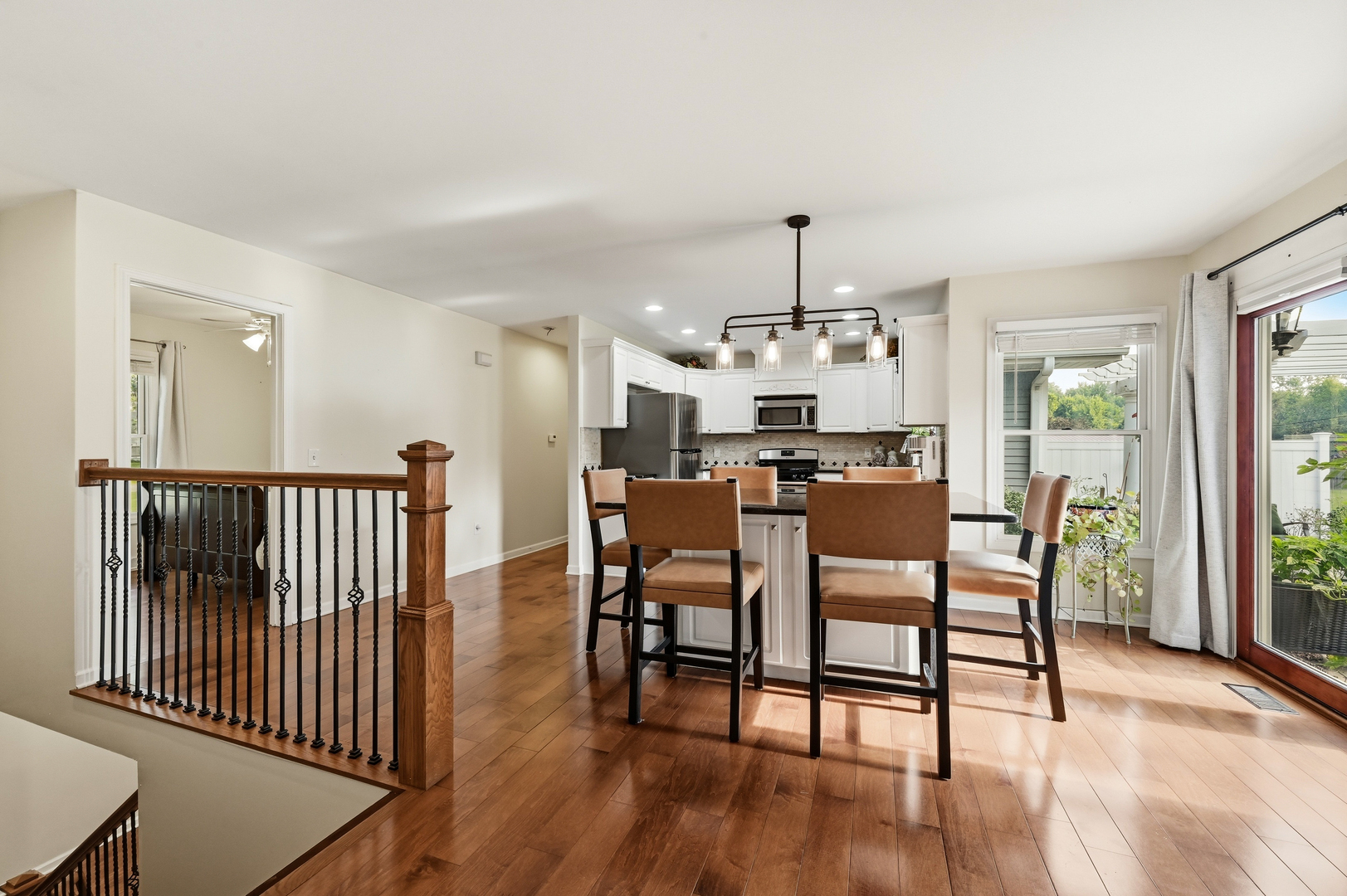 32 E Rickard Drive Property Photo 8