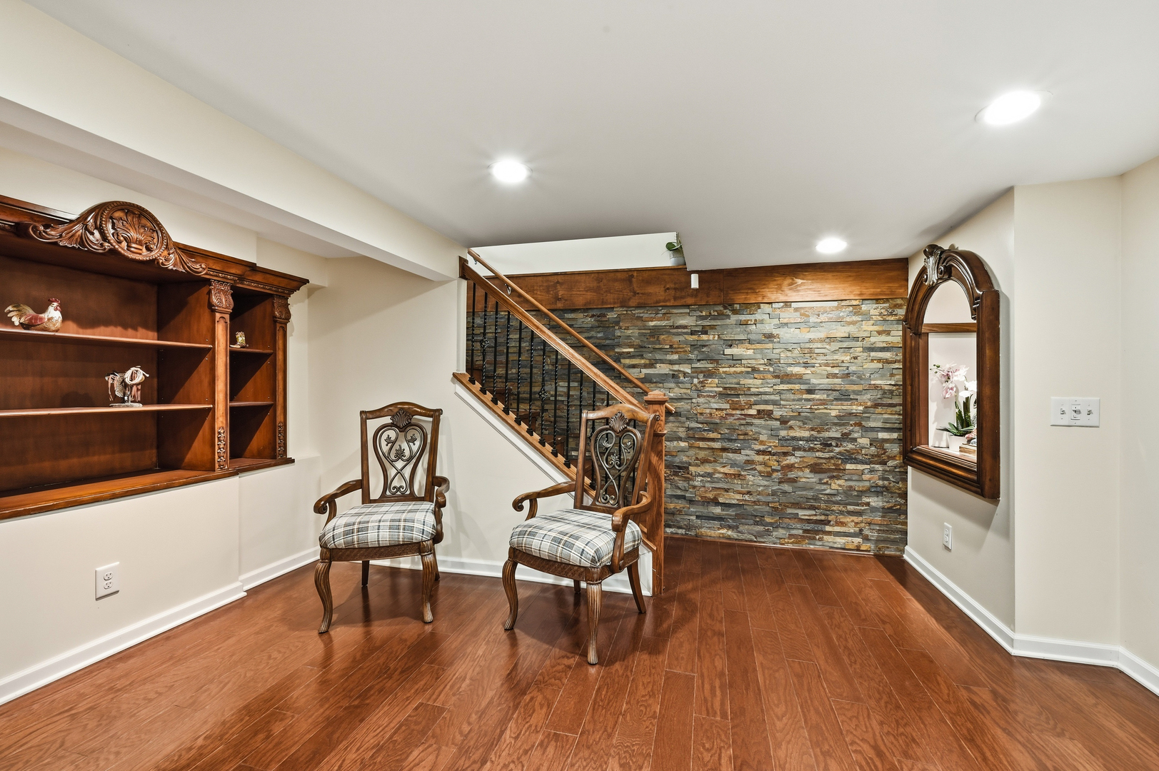 32 E Rickard Drive Property Photo 21