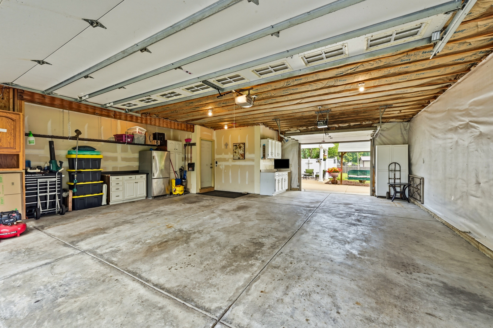 32 E Rickard Drive Property Photo 25