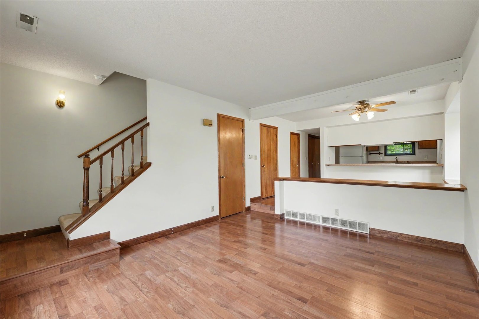 1111 Plymouth Drive A Property Photo 4