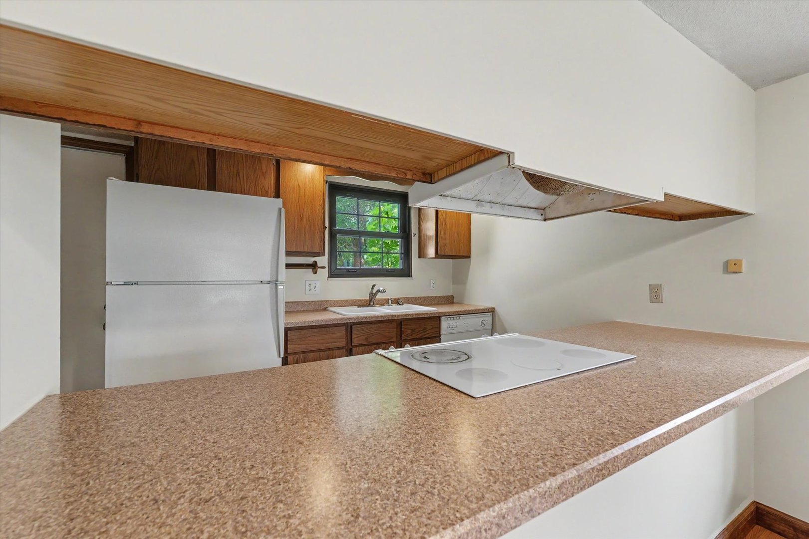 1111 Plymouth Drive A Property Photo 9