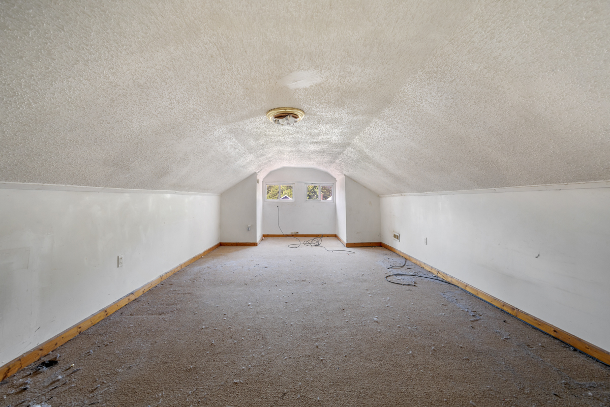 7927 S Ridgeland Avenue Property Photo 15